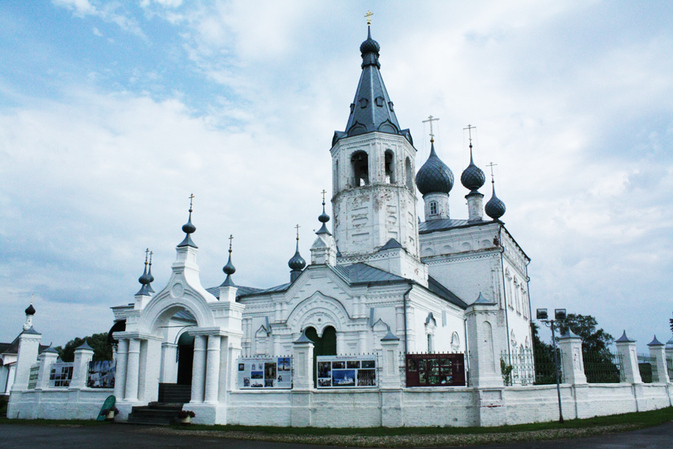 Храм Иоанна Златоуста в Годеново, Животворящий Крест